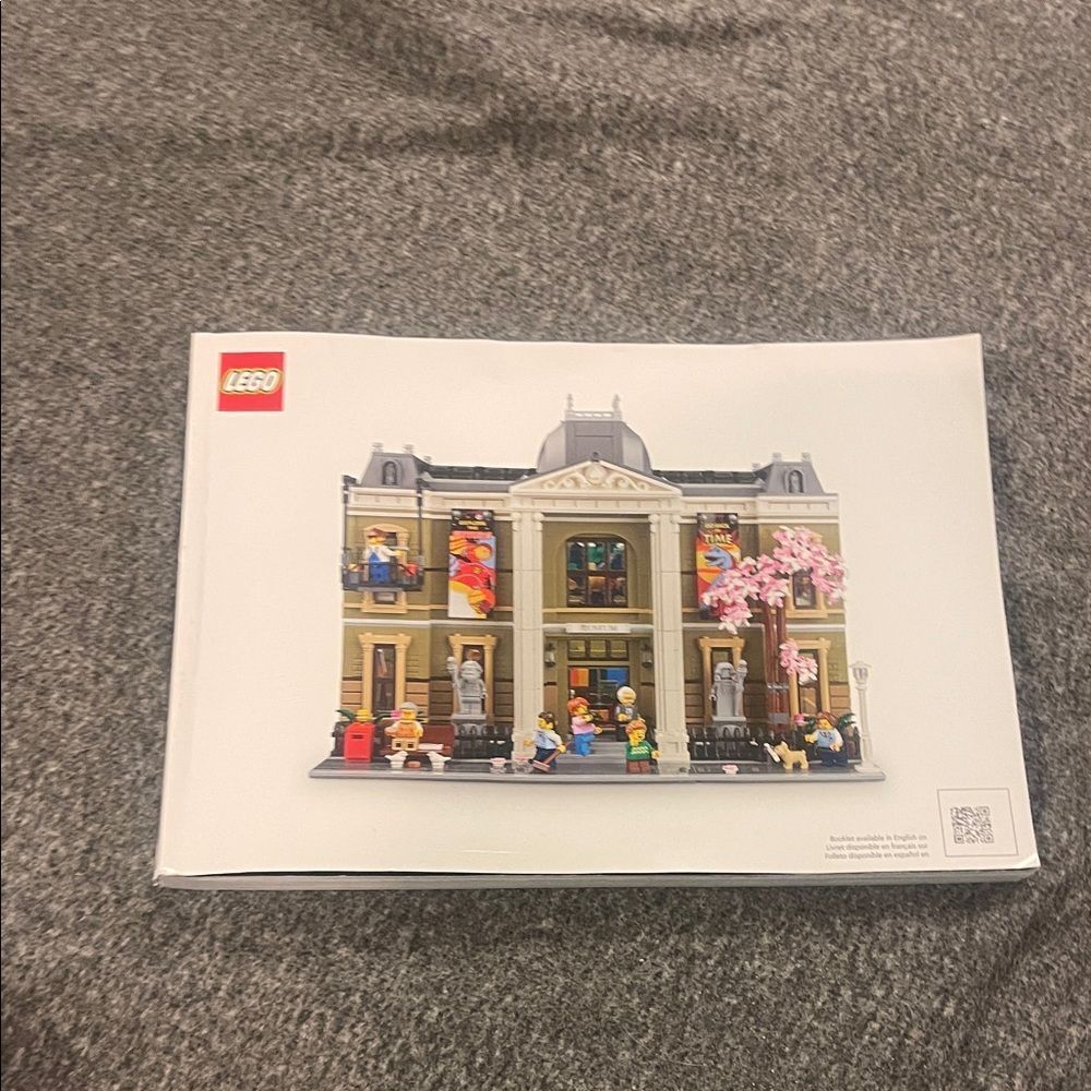 Lego natural history Museum instruction book